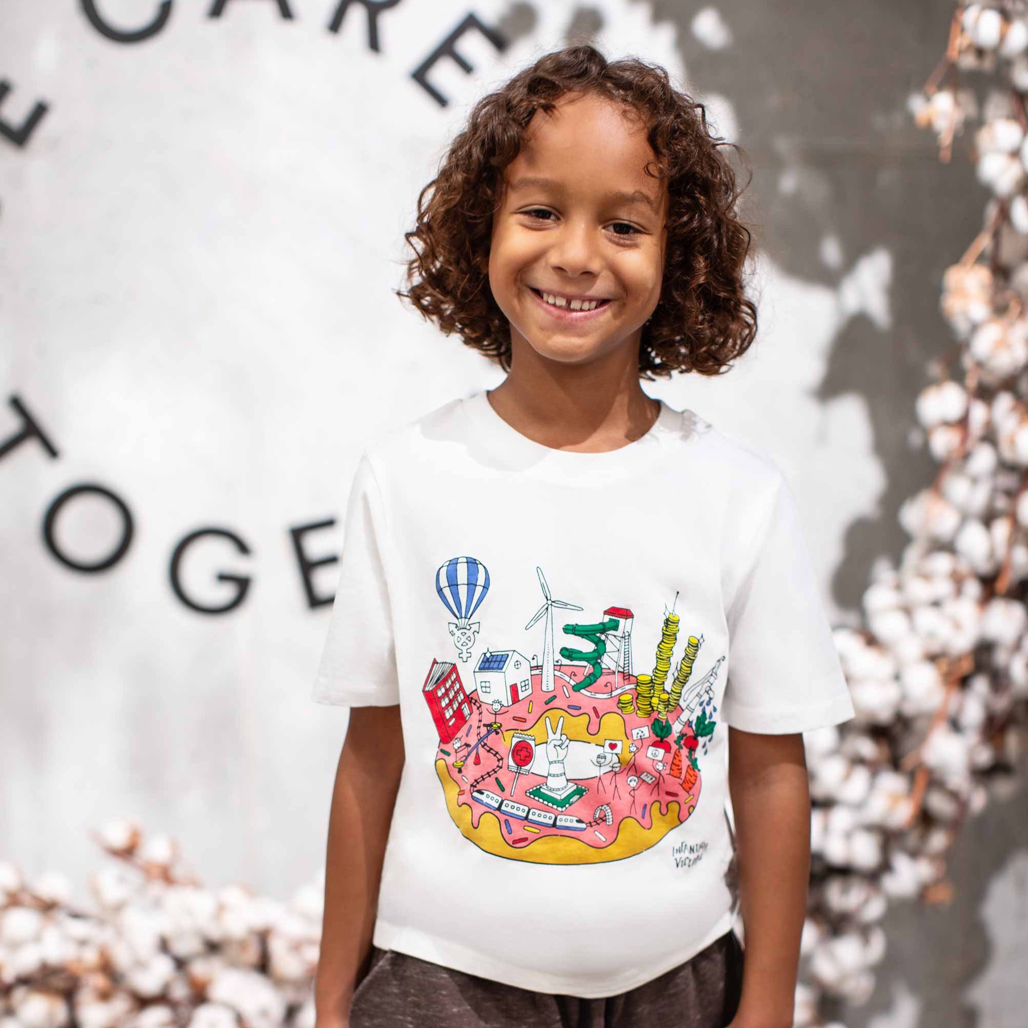 Infographics T-shirt with Printed Donut for Kids – view 2 – Infantium Victoria