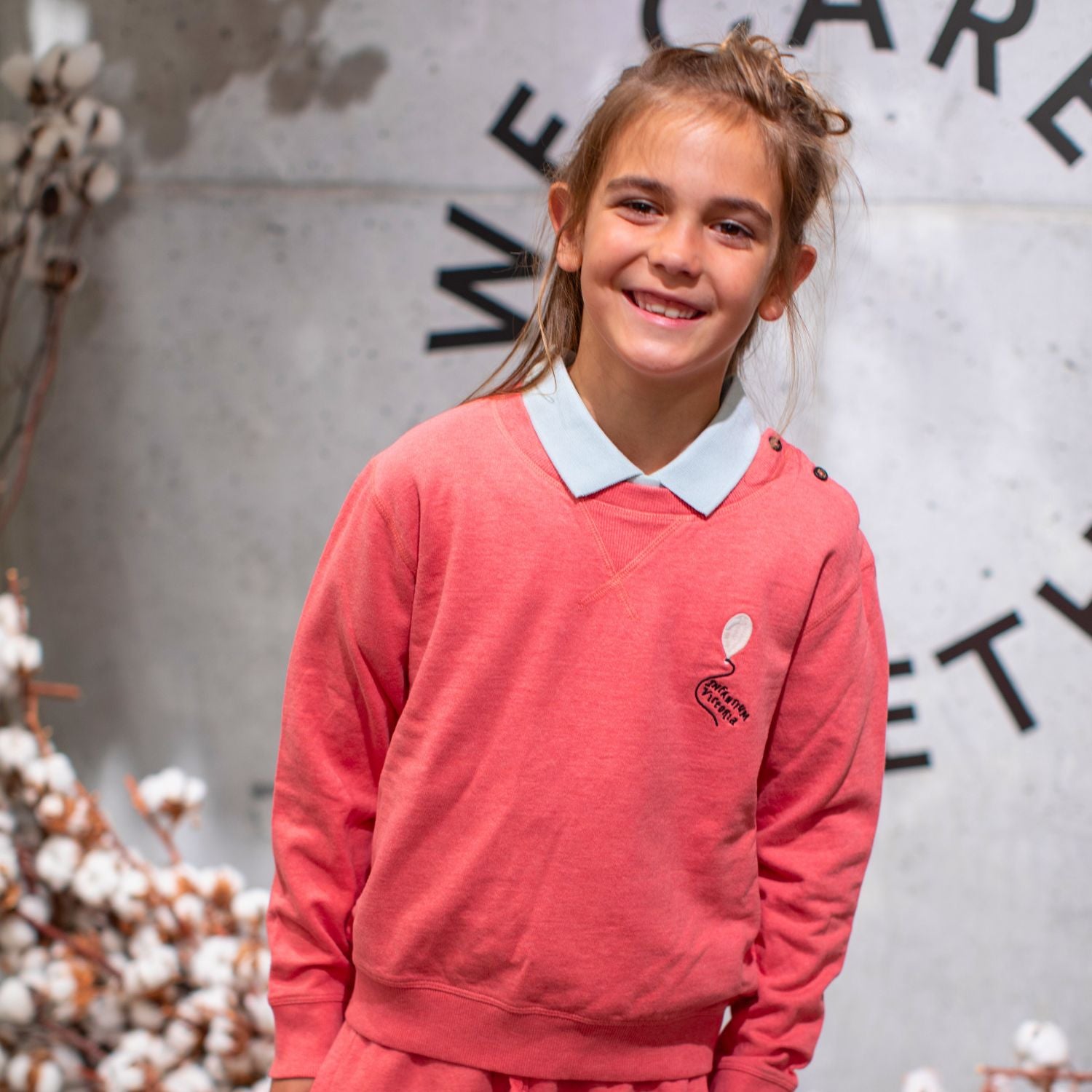 Red Sweatshirt for Kids – view 2 – Infantium Victoria