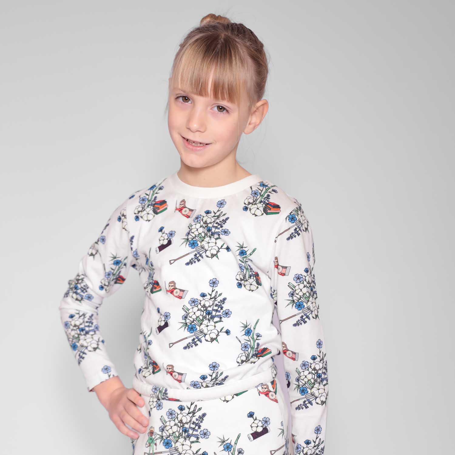 White Floral T-shirt for Kids – view 2 – Infantium Victoria
