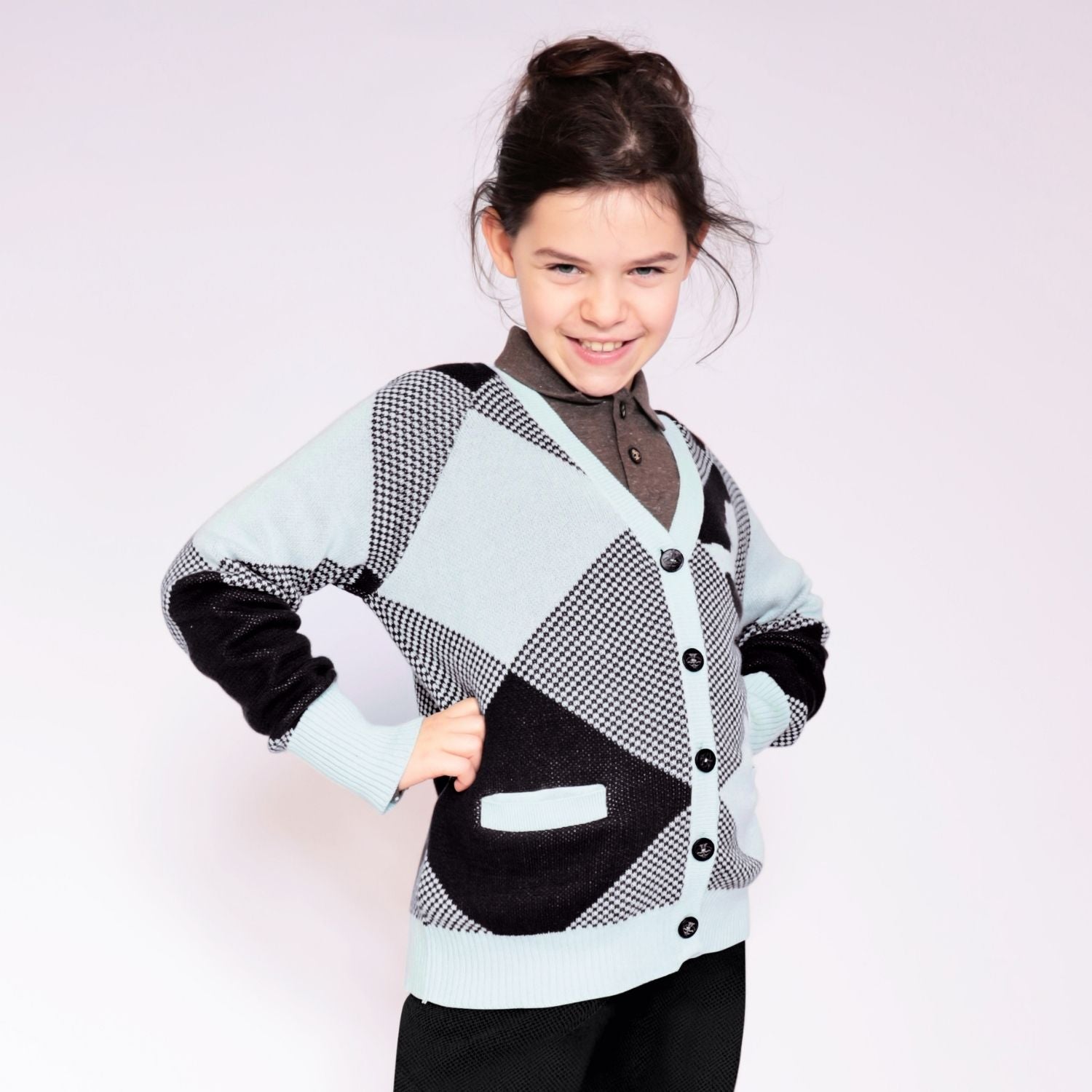 Kids Cardigan in Baby Blue Pink and Black – view 2 – Infantium Victoria
