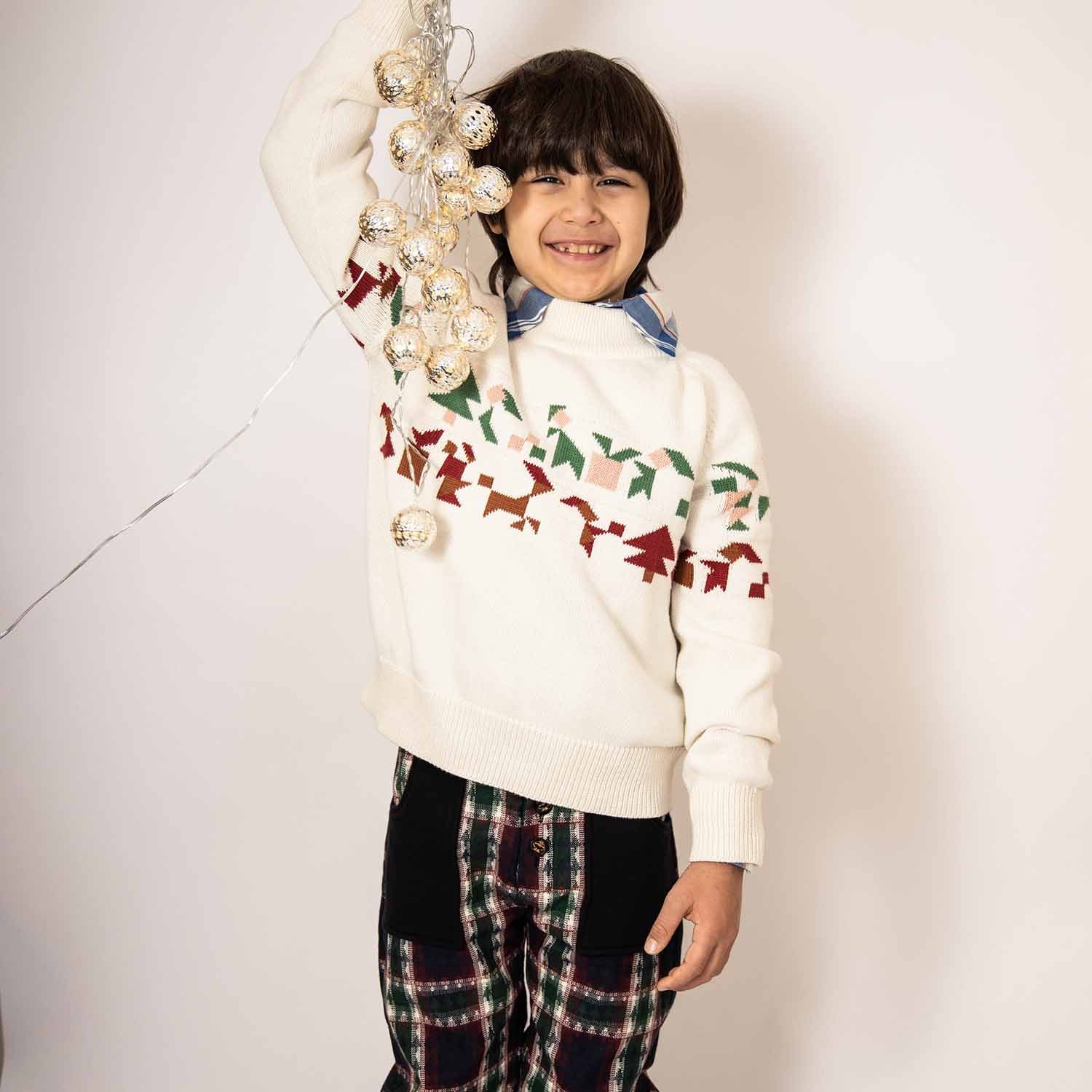 Kids Pants in Bordeaux and Green Tartan – view 2 – Infantium Victoria