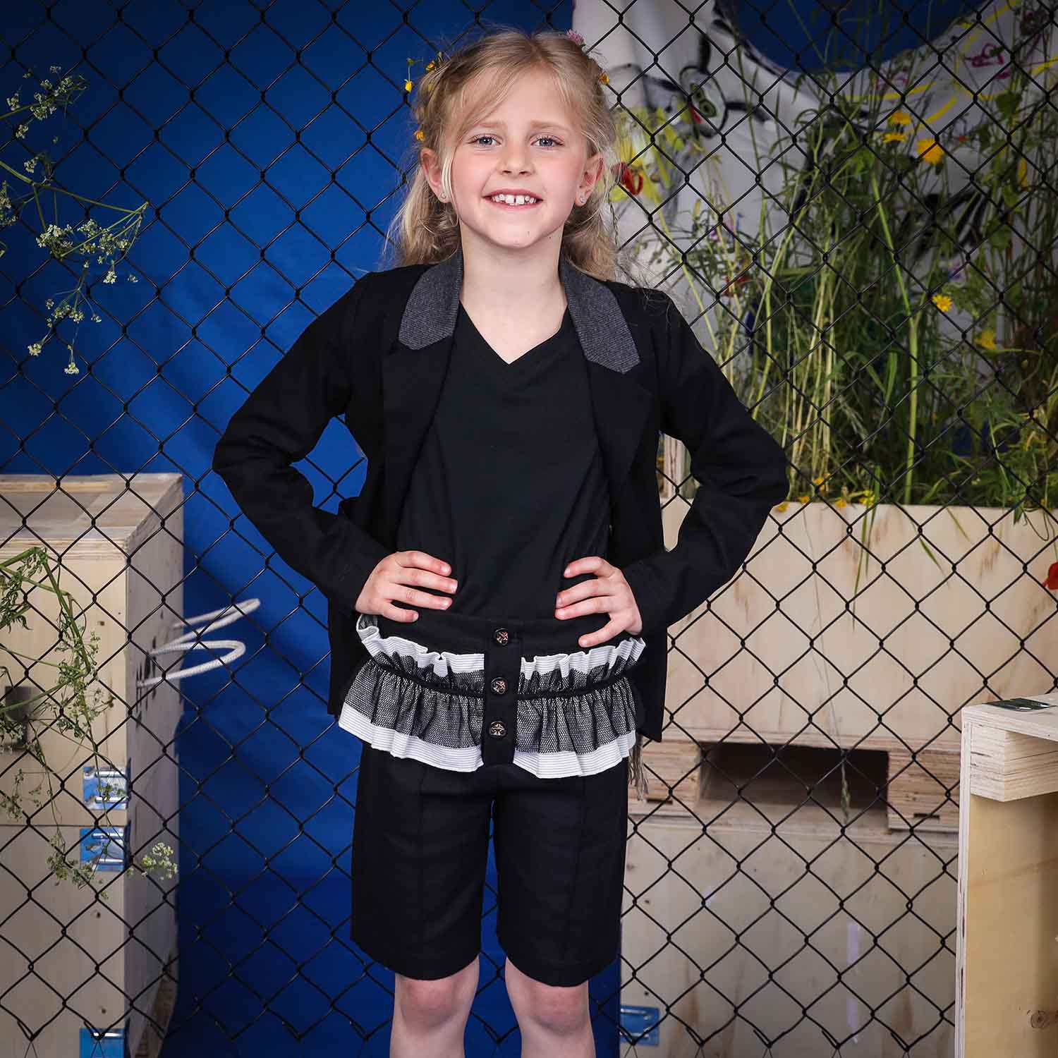 Black Shorts with Ruffles – view 3 – Infantium Victoria