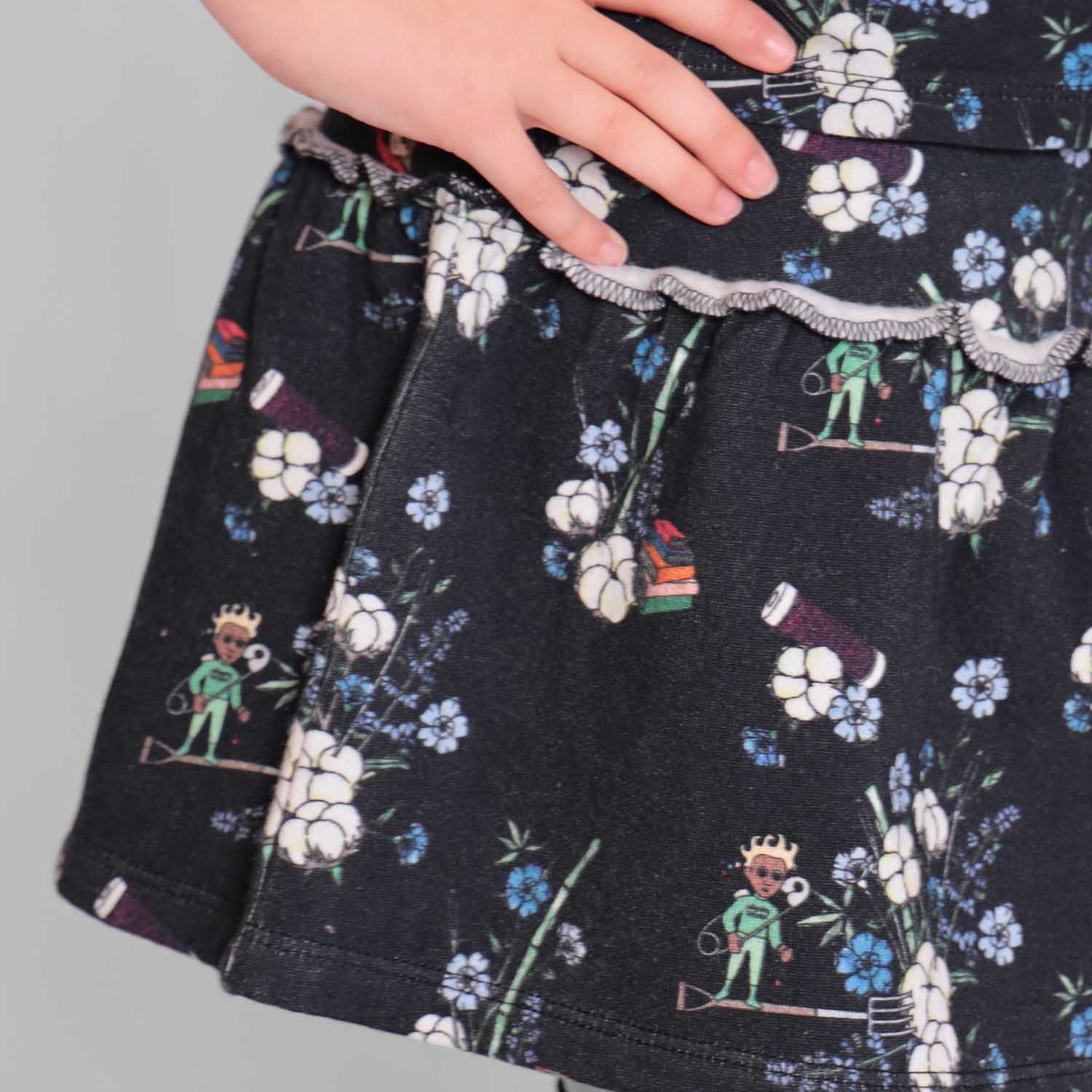 Black Floral Skirt for Girls – view 3 – Infantium Victoria