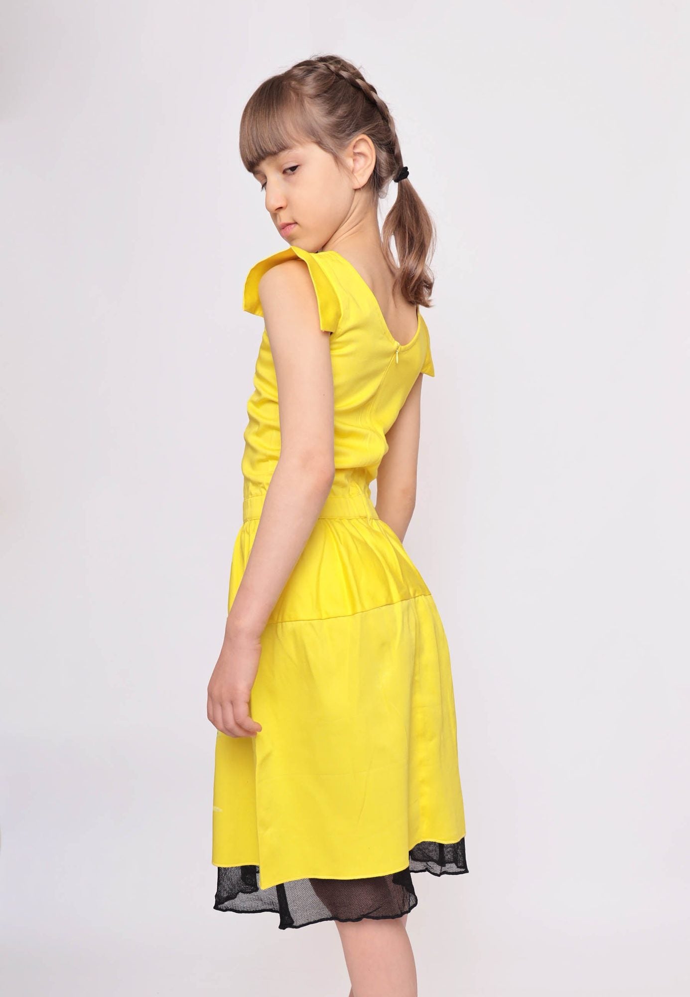 Yellow Embroidered Dress for Girls – view 7 – Infantium Victoria