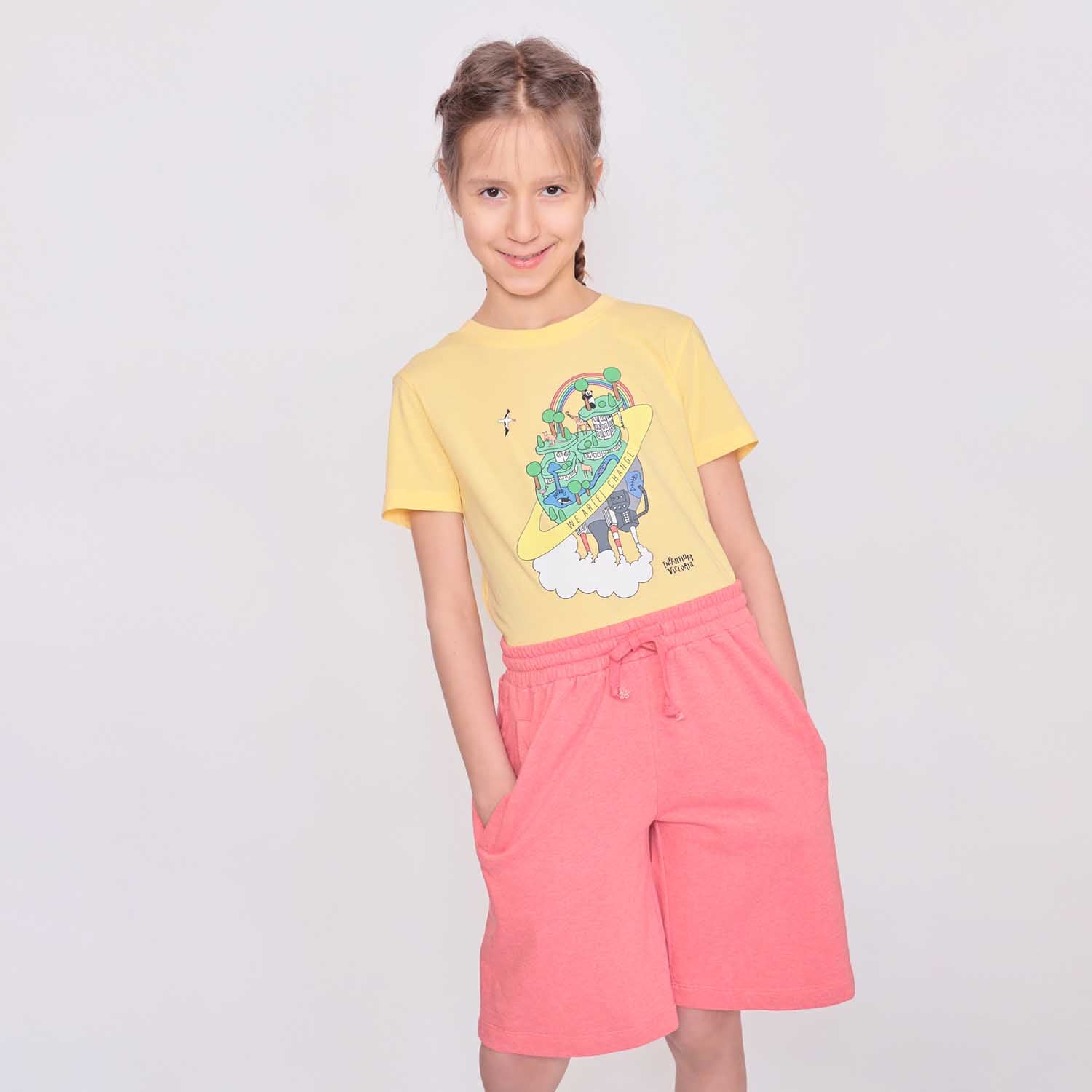 Red Girls and Boys Sweat Shorts – view 2 – Infantium Victoria