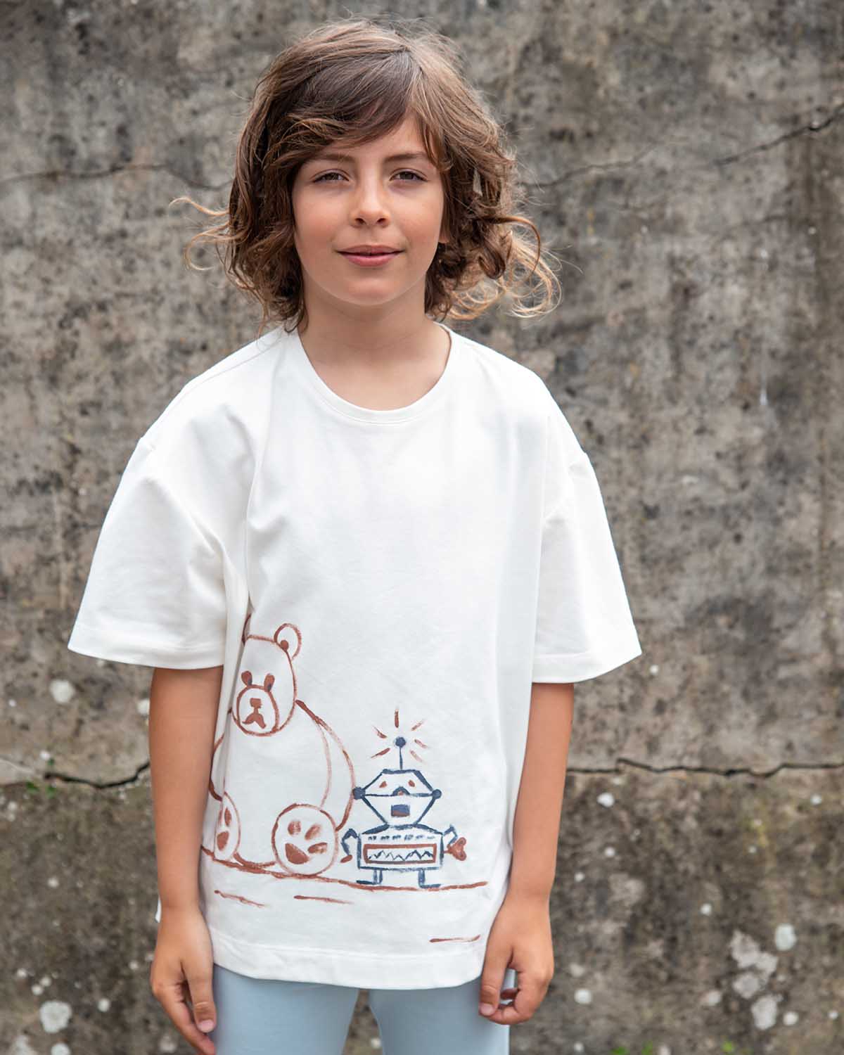 Kids' Oversized White T Shirt with Hand Painting – view 2 – Infantium Victoria