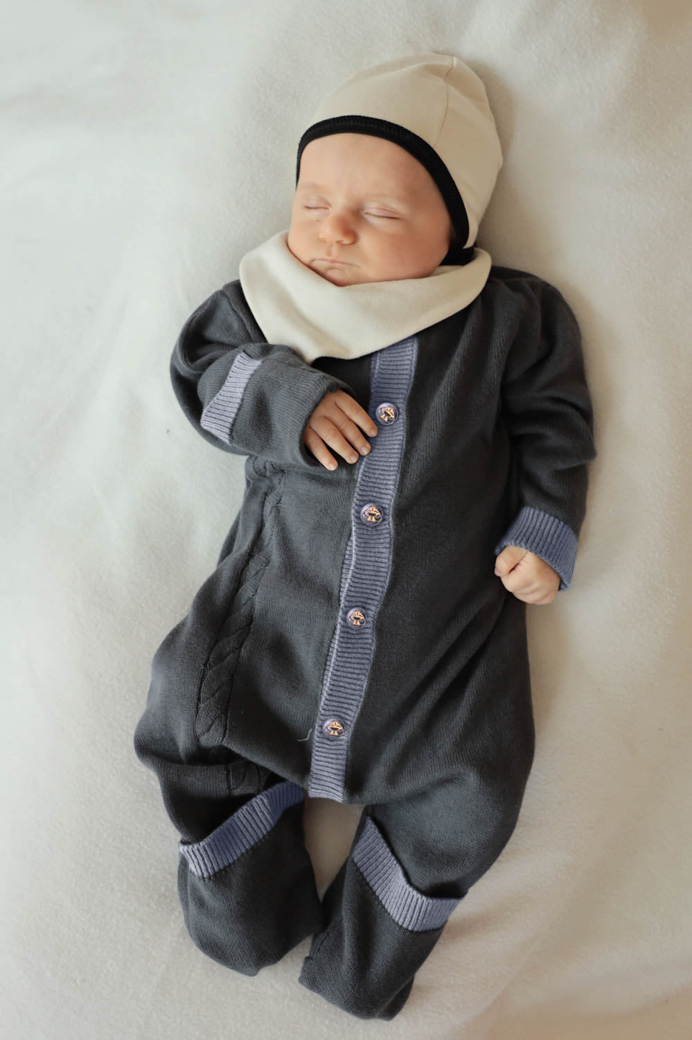 Organic Cotton Knitted Newborn Baby 3-pieces Set – view 2 – Infantium Victoria
